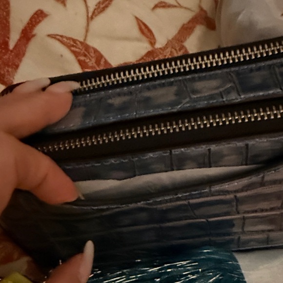 Marc Jacobs Blue Croc-Embossed Crossbody Bag - Picture 3 of 16